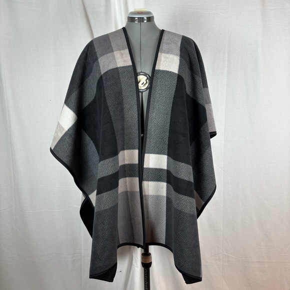 Ikebehar Soft Open-Front Poncho Wrap – Neutral Plaid Pattern – One Size - Picture 2 of 10